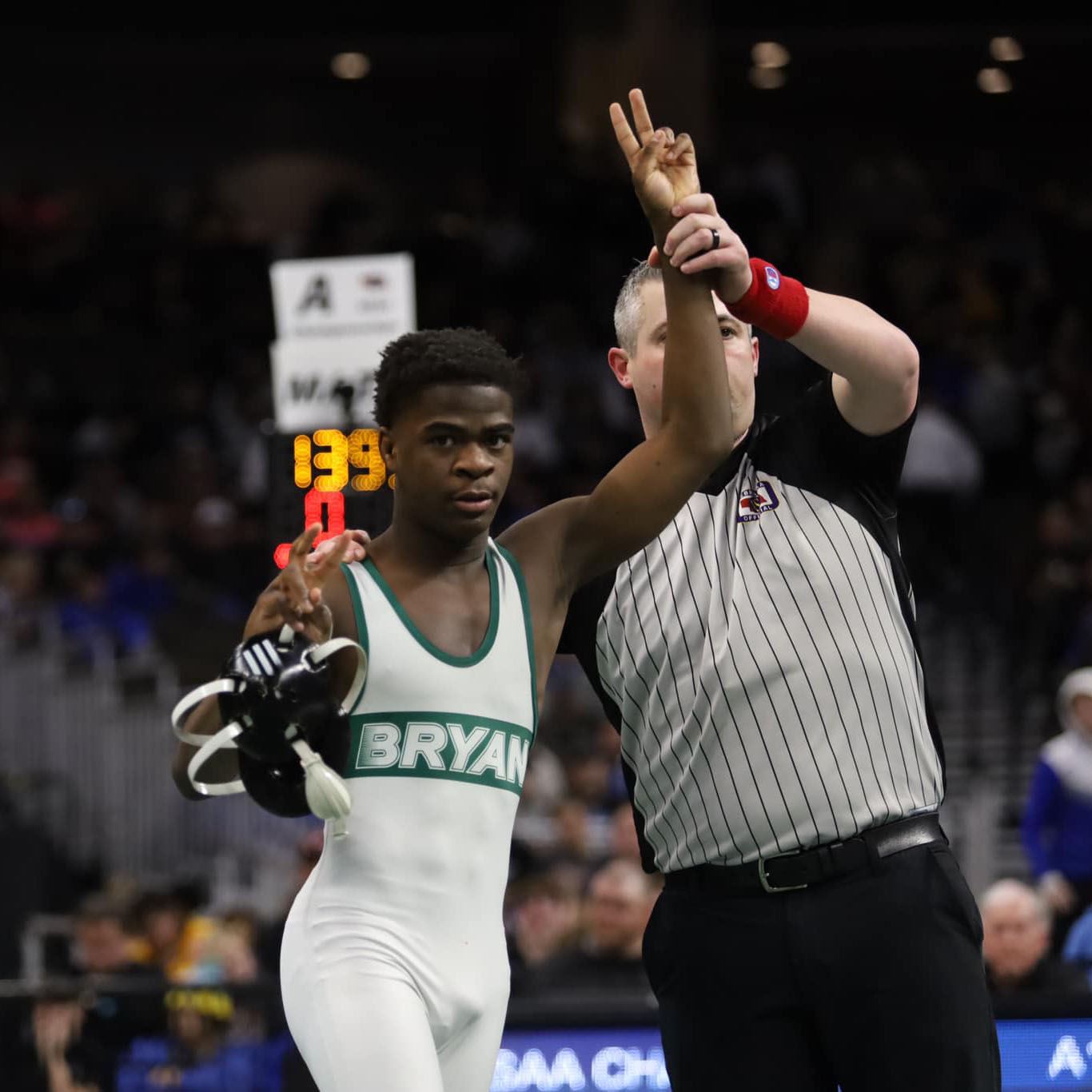  Abdi Unle wins his second state title